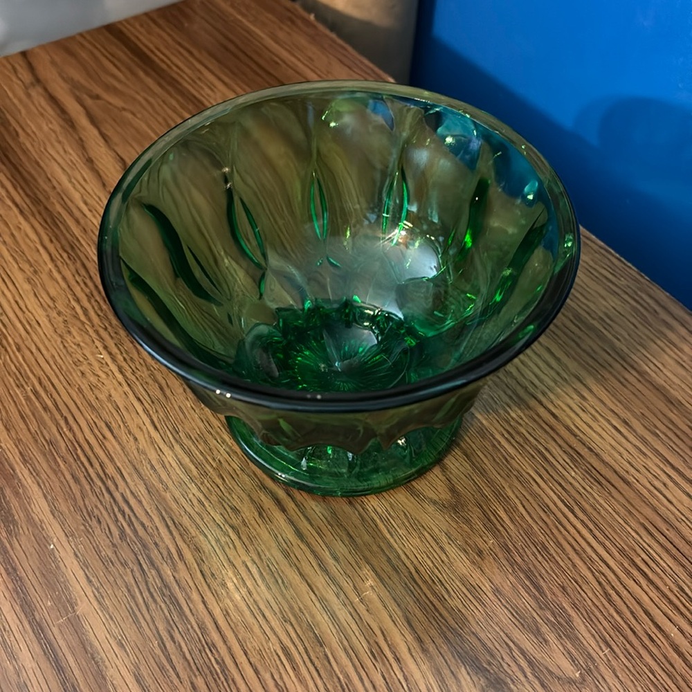 Small Round Green Clear Coffee Table Fruit Bowl Knick Knack Jewelry Ring Holder - Picture 4 of 16